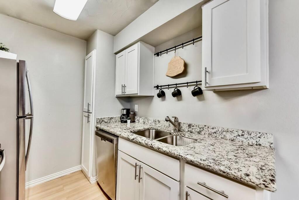 Dallas Boutique Flat + Arboretum Tickets Included المظهر الخارجي الصورة