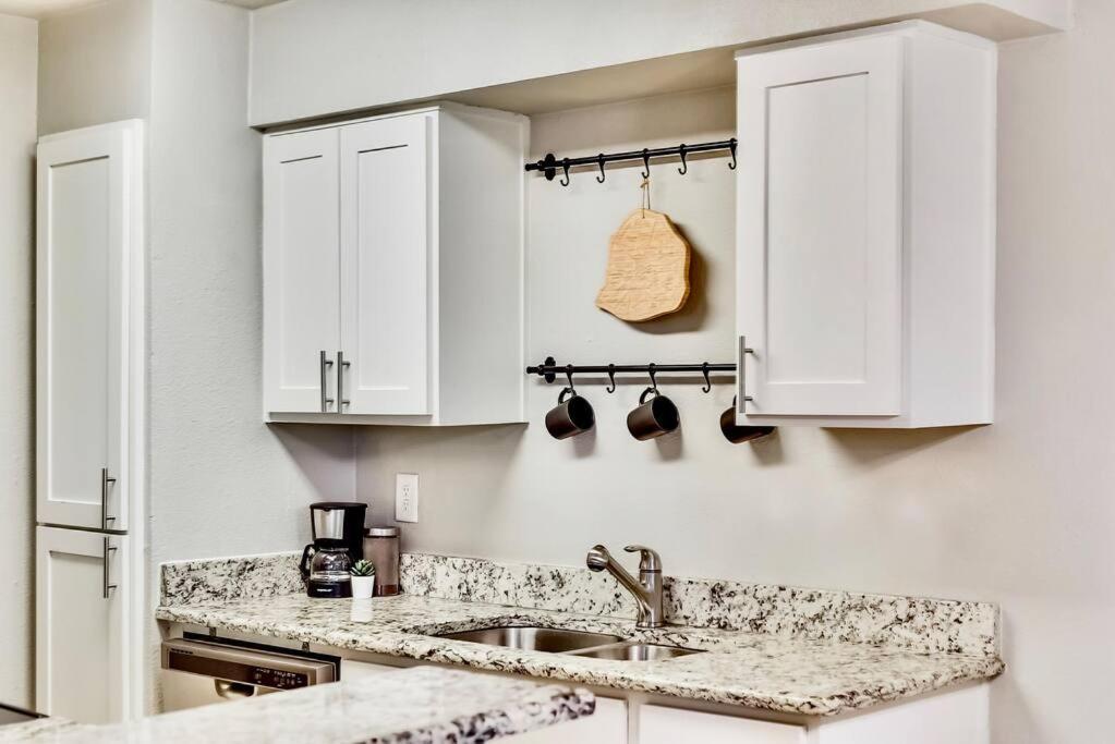 Dallas Boutique Flat + Arboretum Tickets Included المظهر الخارجي الصورة